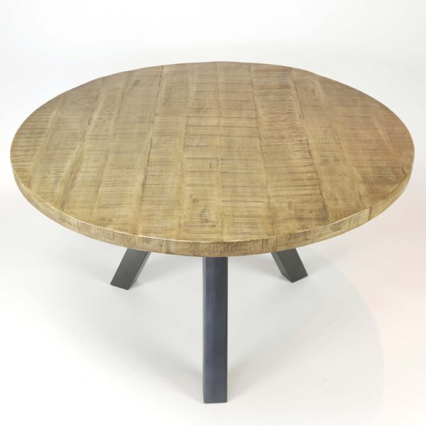 46db-28e7-42e1-958b-214f1f9e04b5.jpg D - Hoyz Collection - Eetkamertafel blad rond - Eettafel mangohout - Geschuurd metalen onderstel - Massieve driepoot - Geschikt voor 4/5 personen - Ø120
