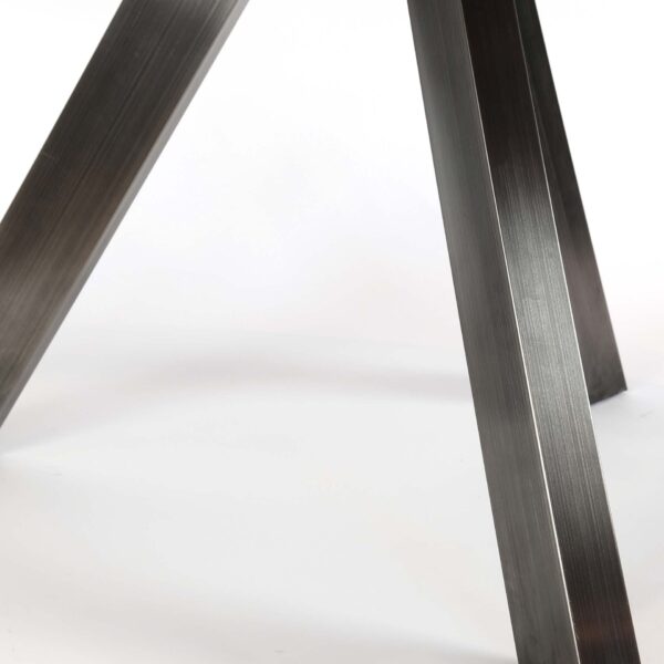 ac67-5670-4ad4-8391-2ec9a2548d47.jpg D - Hoyz - Eetkamertafel Rond - Ø135 - Zwart RVS Onderstel - Hout - Bruin