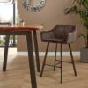 fd4d-9f01-4cbd-8a96-60ef1391ac2a-2.jpg D - Hoyz Barstoel Velvet Blauw - Met arm en rugleuning - Zwart metalen onderstel - per 2 stuks